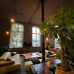 Bahnhofsromantik Trifft Luxus - Alter Bahnhof Von Appartement