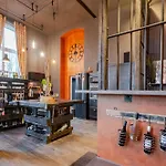 Bahnhofsromantik Trifft Luxus - Alter Bahnhof Von Appartement Kruft