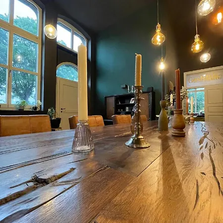 Bahnhofsromantik Trifft Luxus - Alter Bahnhof Von Apartment
