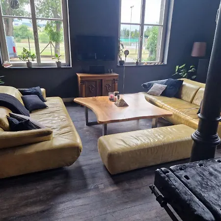 Apartment Bahnhofsromantik Trifft Luxus - Alter Bahnhof Von Kruft