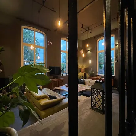 Bahnhofsromantik Trifft Luxus - Alter Bahnhof Von