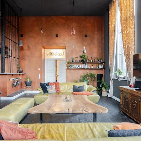 Bahnhofsromantik Trifft Luxus - Alter Bahnhof Von * Kruft