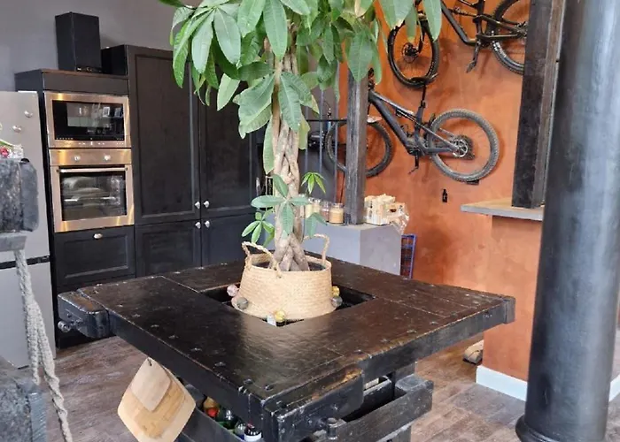 Bahnhofsromantik Trifft Luxus - Alter Bahnhof Von Kruft