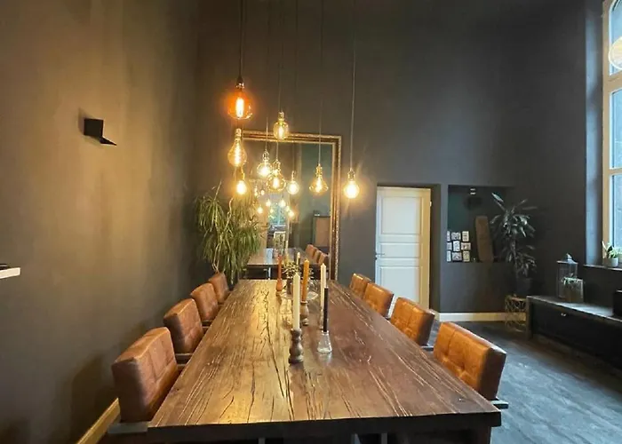 Bahnhofsromantik Trifft Luxus - Alter Bahnhof Von Kruft