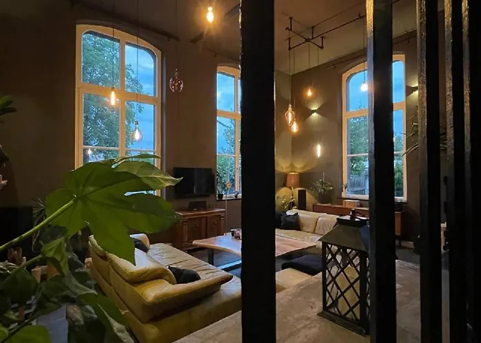 Bahnhofsromantik Trifft Luxus - Alter Bahnhof Von