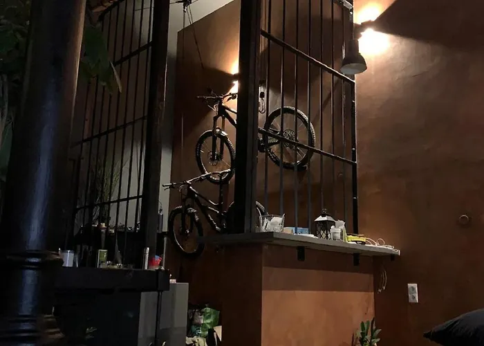 Bahnhofsromantik Trifft Luxus - Alter Bahnhof Von דירה