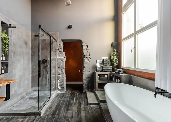 Bahnhofsromantik Trifft Luxus - Alter Bahnhof Von דירה