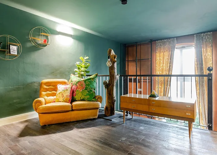 Bahnhofsromantik Trifft Luxus - Alter Bahnhof Von Kruft