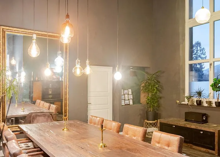 Bahnhofsromantik Trifft Luxus - Alter Bahnhof Von דירה