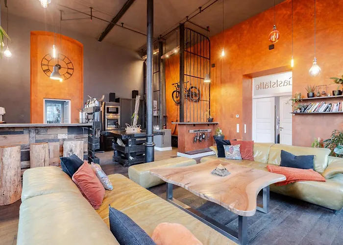 Bahnhofsromantik Trifft Luxus - Alter Bahnhof Von דירה *