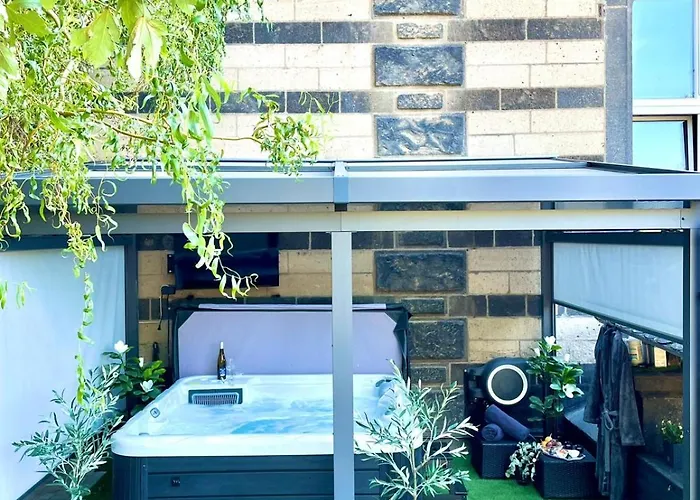 Bahnhofsromantik Trifft Luxus - Alter Bahnhof Von * Kruft