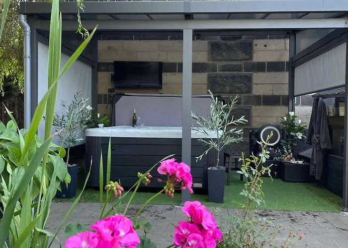 Bahnhofsromantik Trifft Luxus - Alter Bahnhof Von דירה *